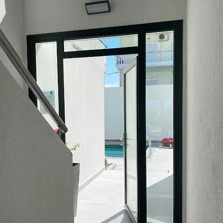 New Modern Deluxe In Kallithea Апартаменты *