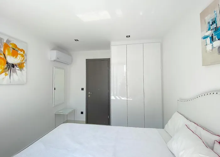 아파트 New Modern Deluxe In Kallithea