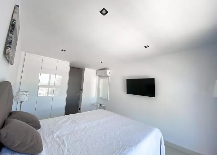 New Modern Deluxe In Kallithea 아파트